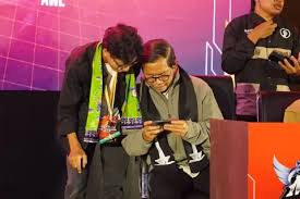 Mendukung Karier Pro Player: Tantangan dan Peluang Pendidikan untuk Pemain E-Sport Muda