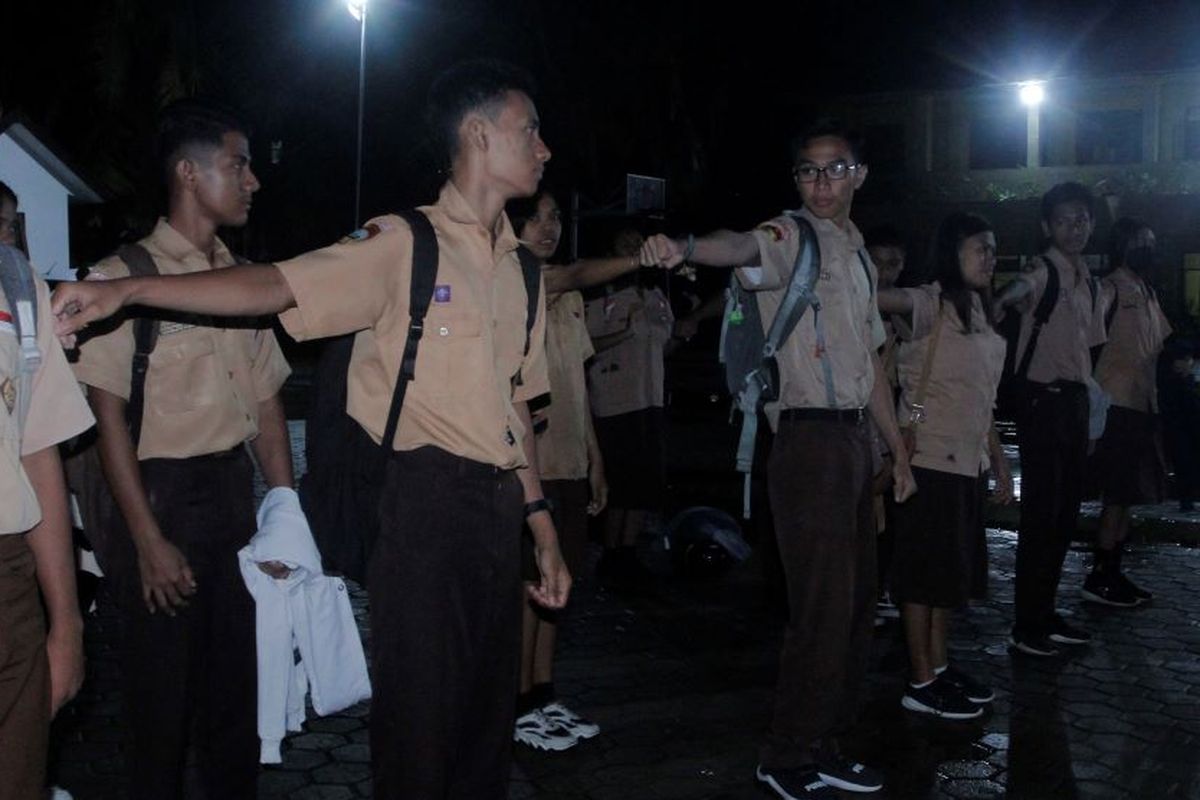 Sekolah Malam Hari: Solusi Pendidikan untuk Anak yang Harus Bekerja Siang